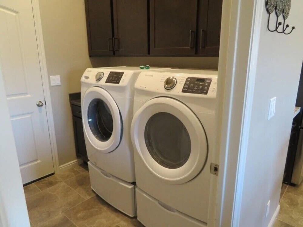 Steven Greenhagen - 3 Br Home