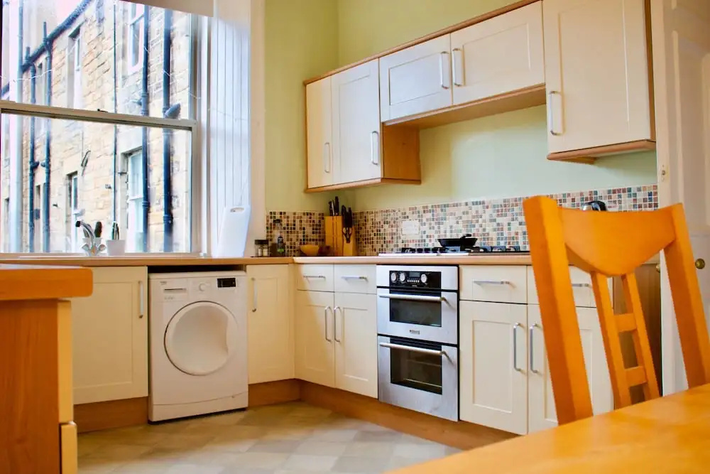 2 Bedroom Bruntsfield Apartment