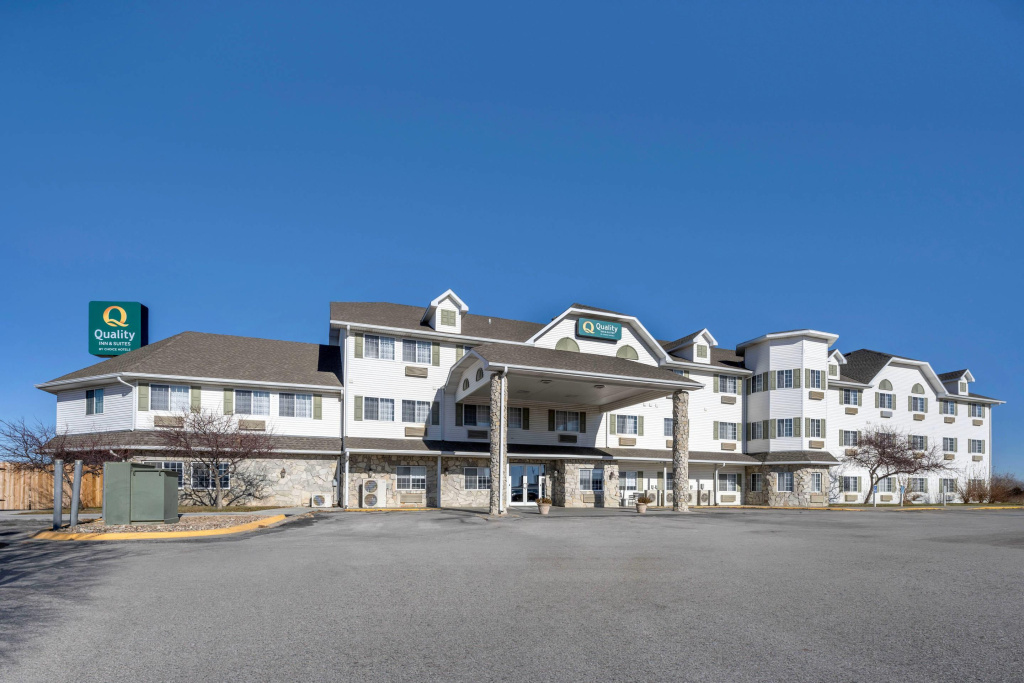 Quality Inn & Suites Lincoln North