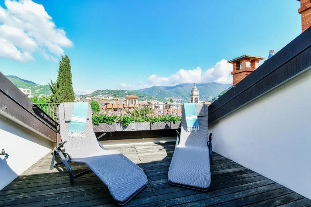 Exclusive Penthouse - by MyHomeInComo
