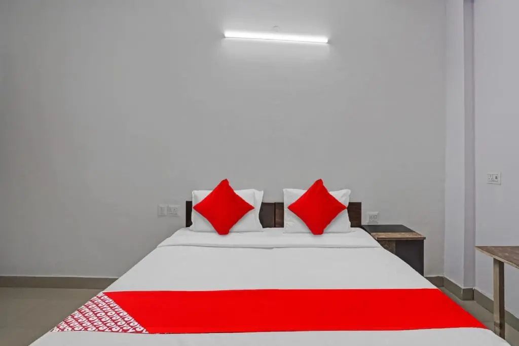 OYO Flagship 80598 Hotel Grand Shiva