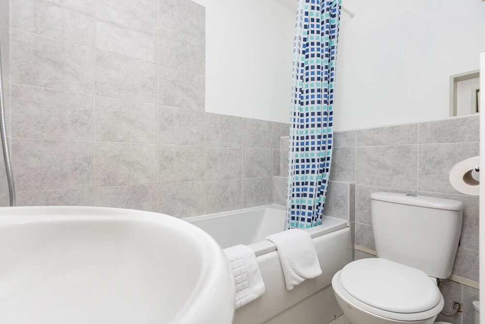 Clarence Suite by Kasar Stays