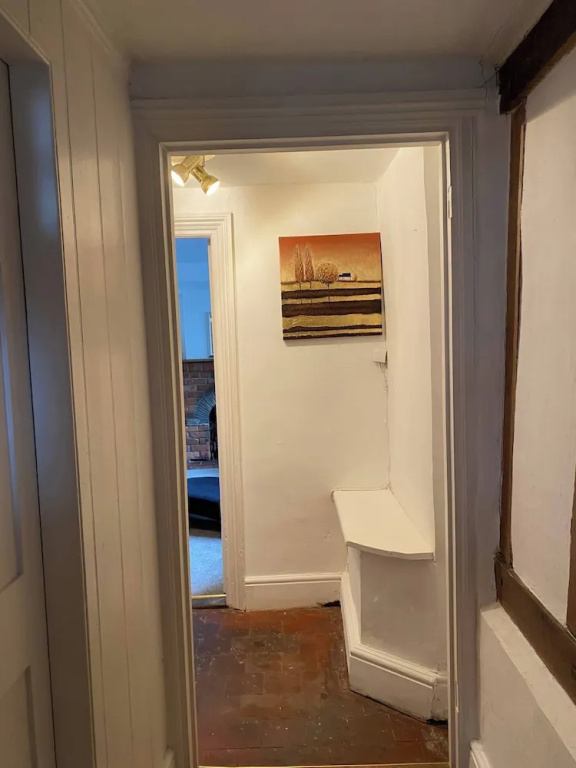 4 BR & 2 Bathroom House Parking Garden St Neots Town Centre