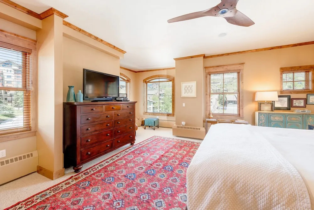 2525 Village Dr Highmark Condo - 3 Br condo by RedAwning