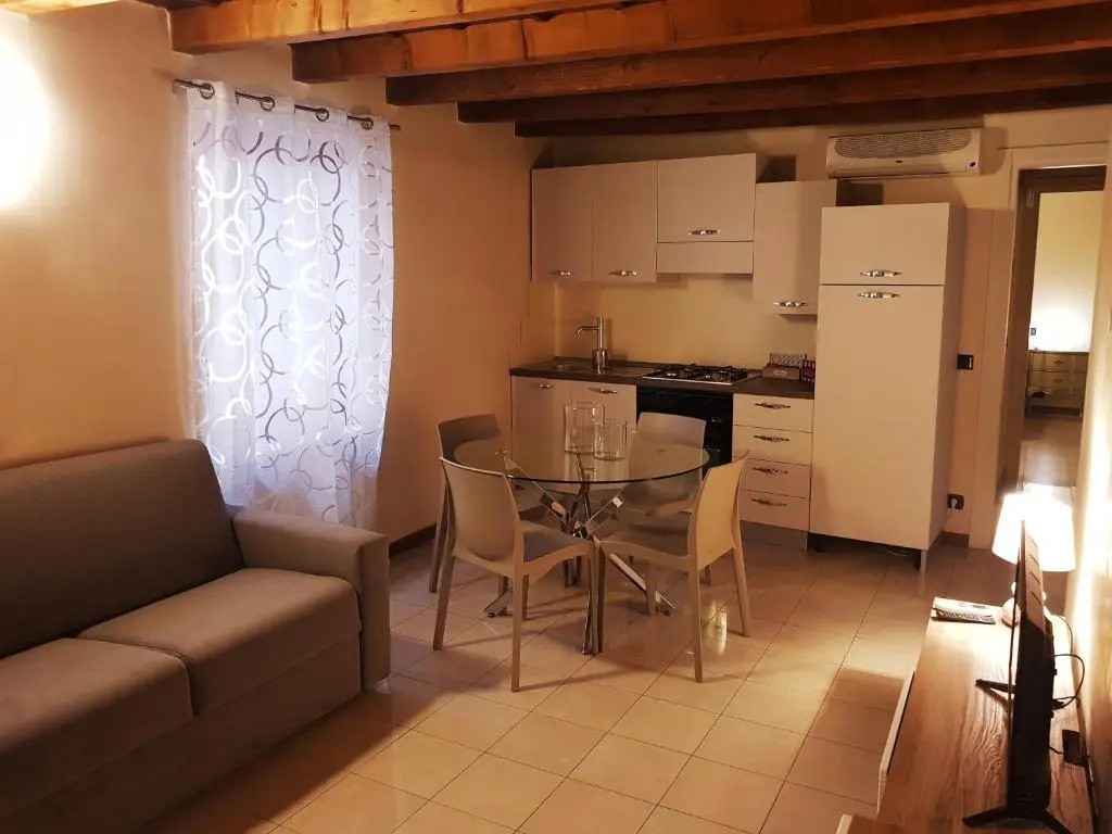 Elly's House