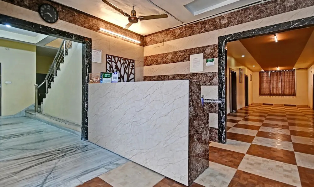 Capital O 16579 Hotel Dream Palace