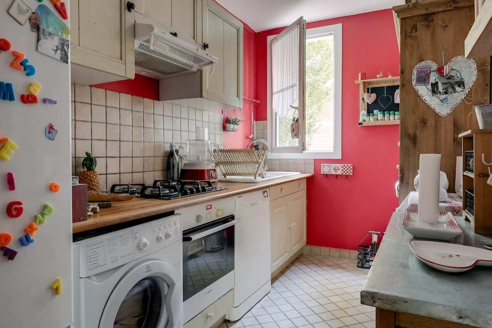 2 bedroom family apartment for 4 people by GuestReady