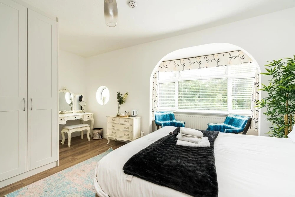NEW Lux 3BD Family Home W/garden - North London