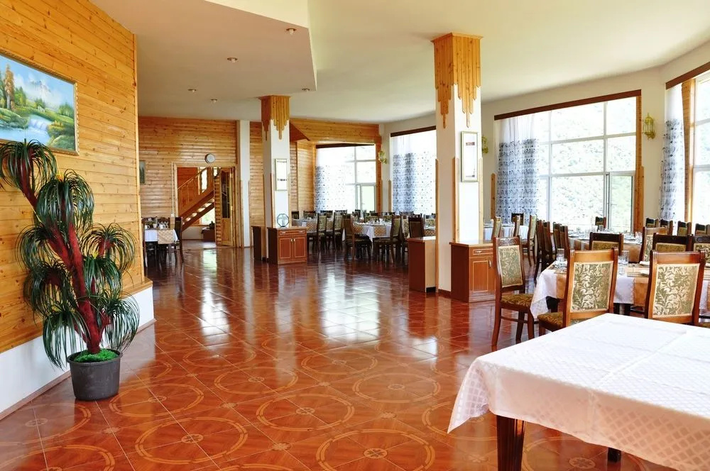 Kungut Hotel & Restaurant