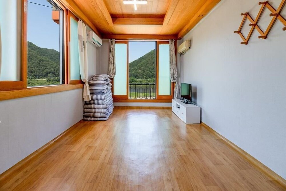 Gang Baram Pension
