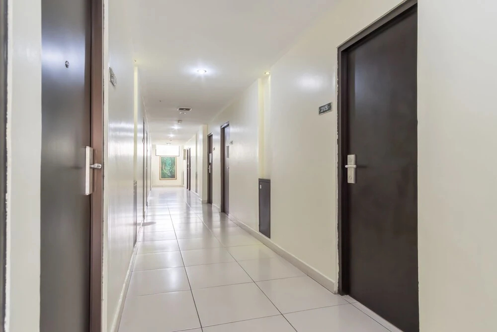 RedDoorz Plus near Cambridge City Square 2 Medan