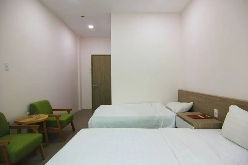Royce Hotel