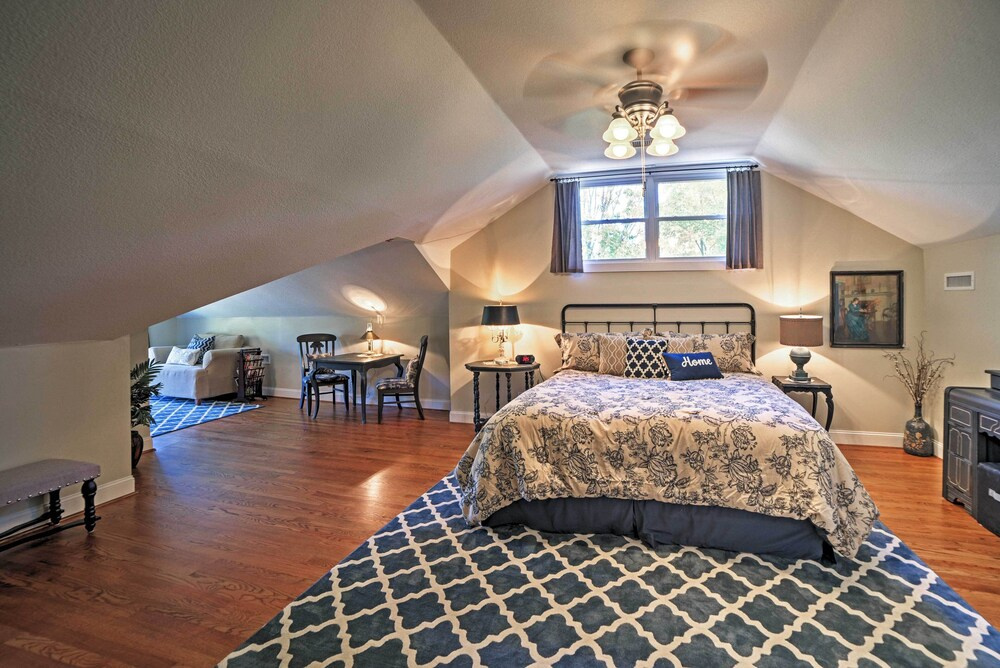 Spacious & Stunning Cleveland Getaway on 1 Acre
