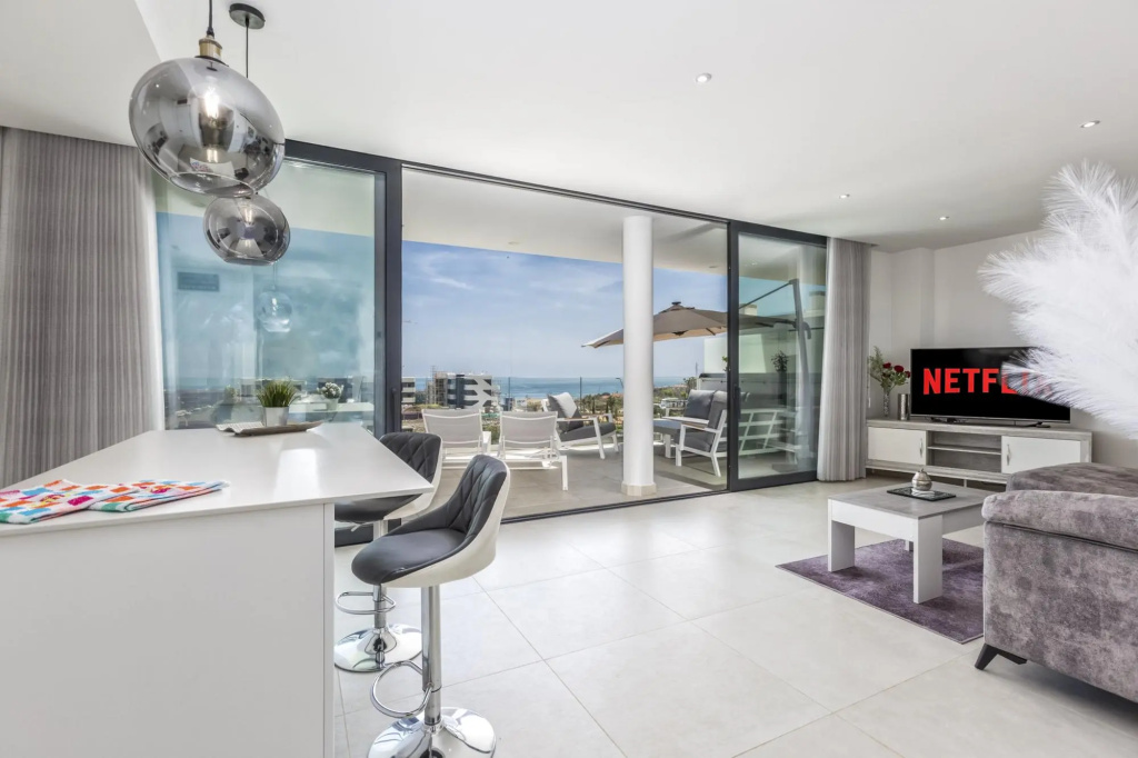 Ivy in Fuengirola with 2 bedrooms and 2 bathrooms
