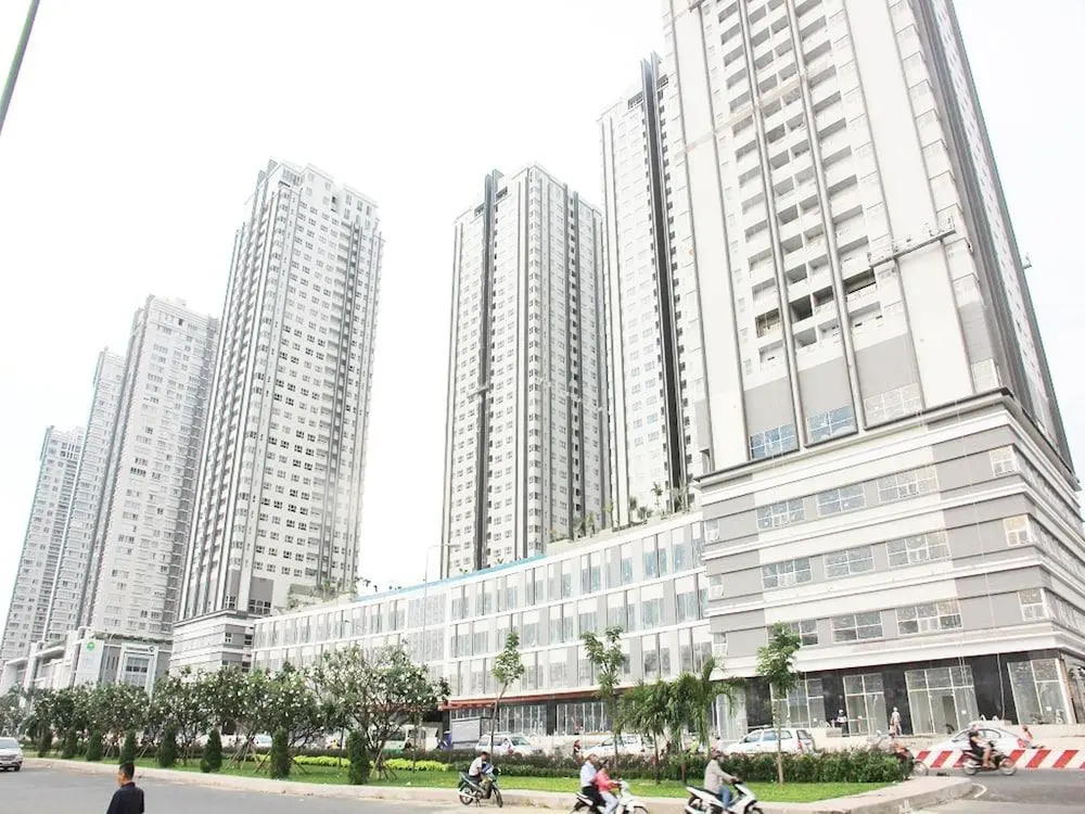 Sunrise City Luxury 2BR SW Pool 15th