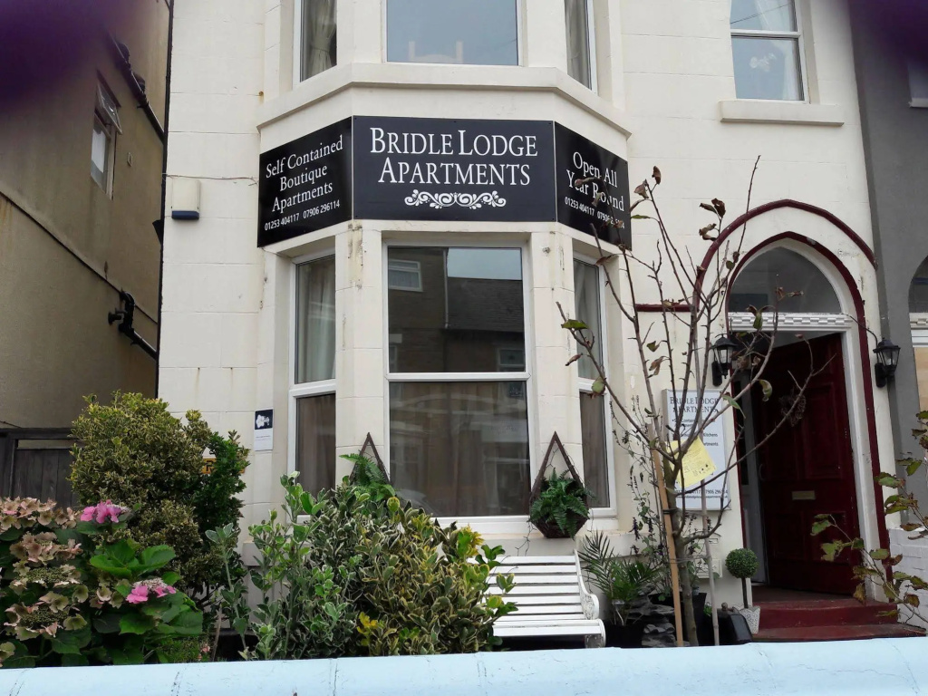 Bridle Lodge Apartments
