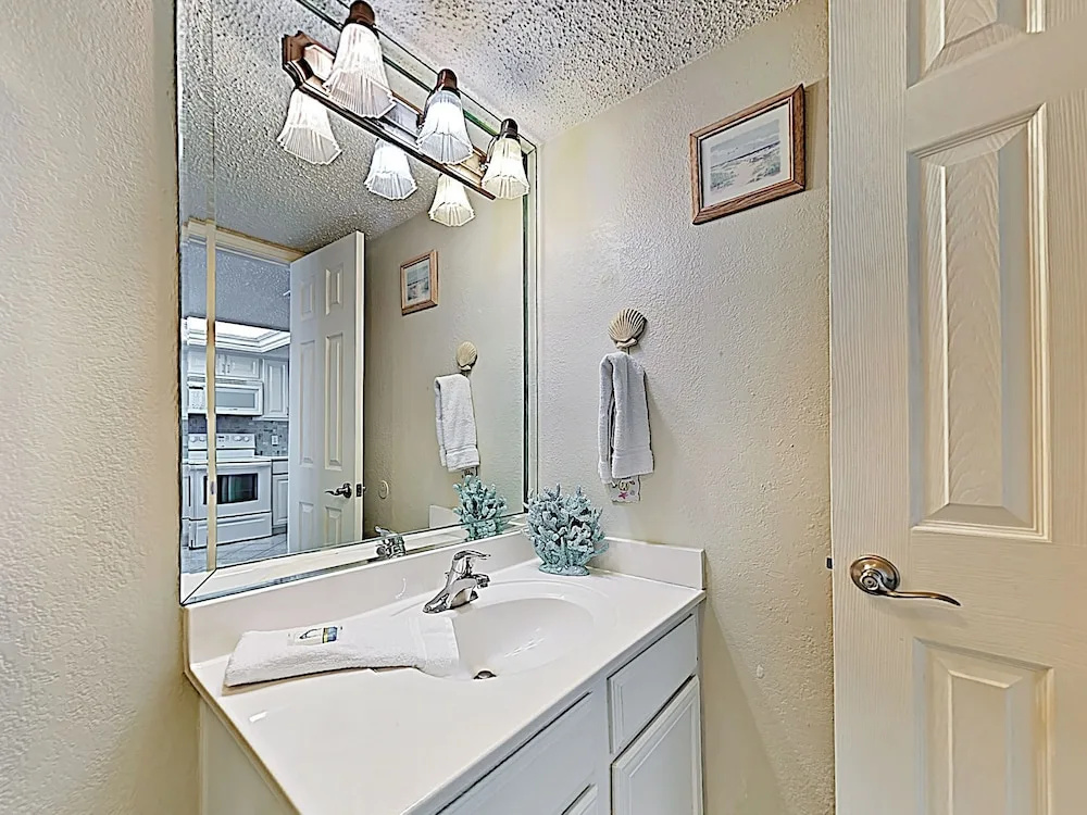 Gulf-front 2BR w/ Balcony: Suntide III - Unit 502