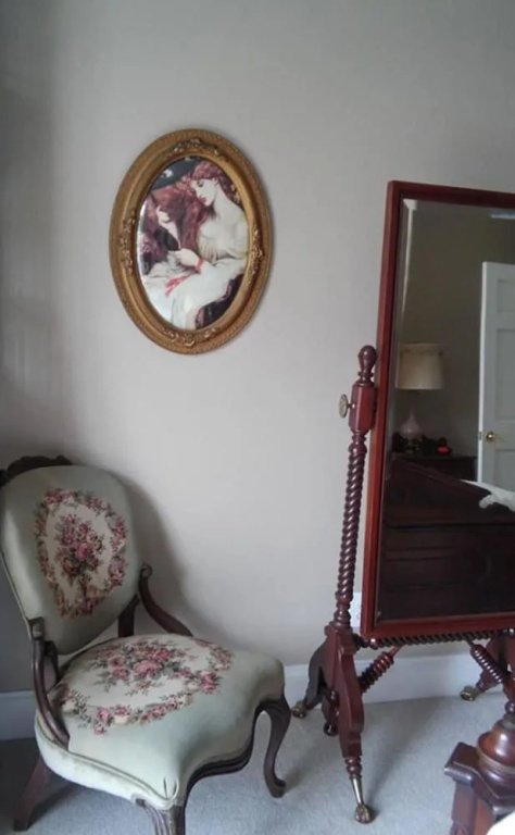 Inntiquity, A Country Inn