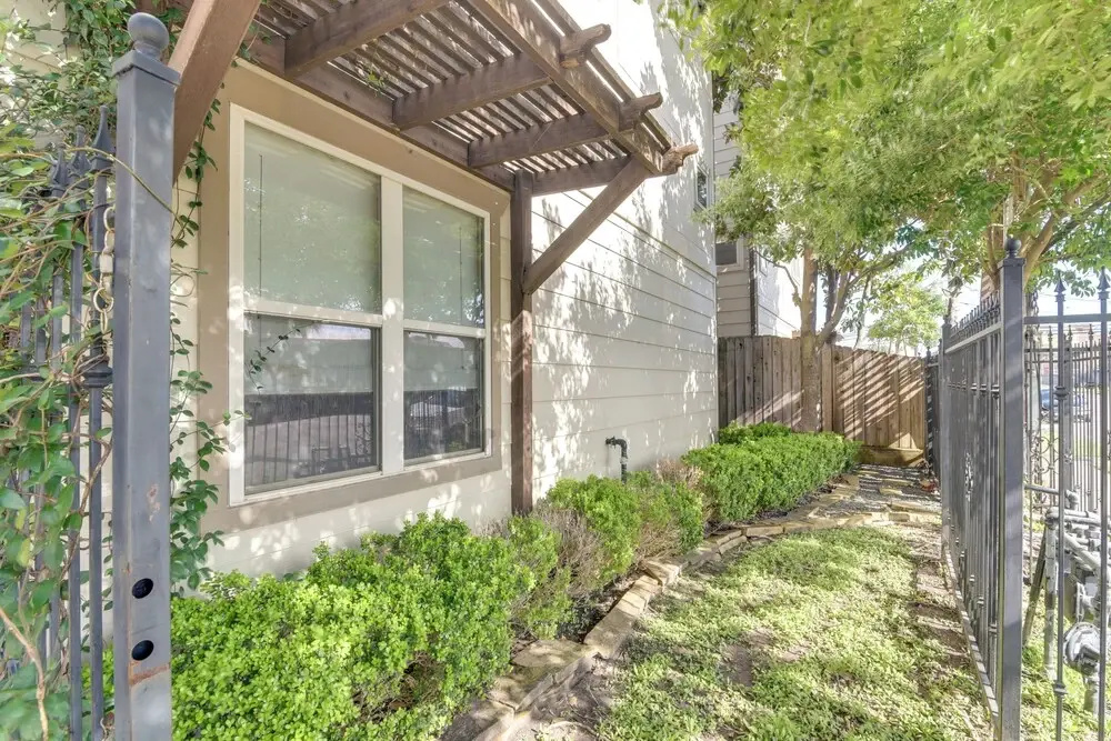 Gated and Private Dtwn Houston Home 8 Mi to NRG