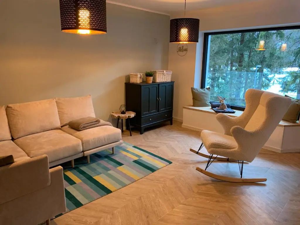 Pine Tree Holiday House