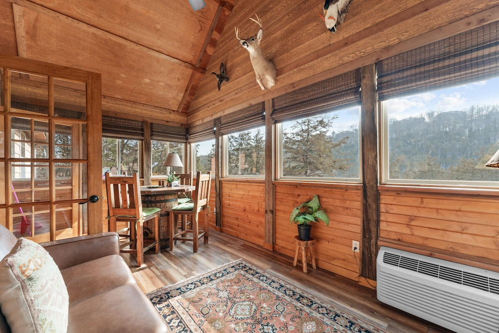 Sbl51 The Hunt Cabin At Stonebridge 2 Bedroom Cabin