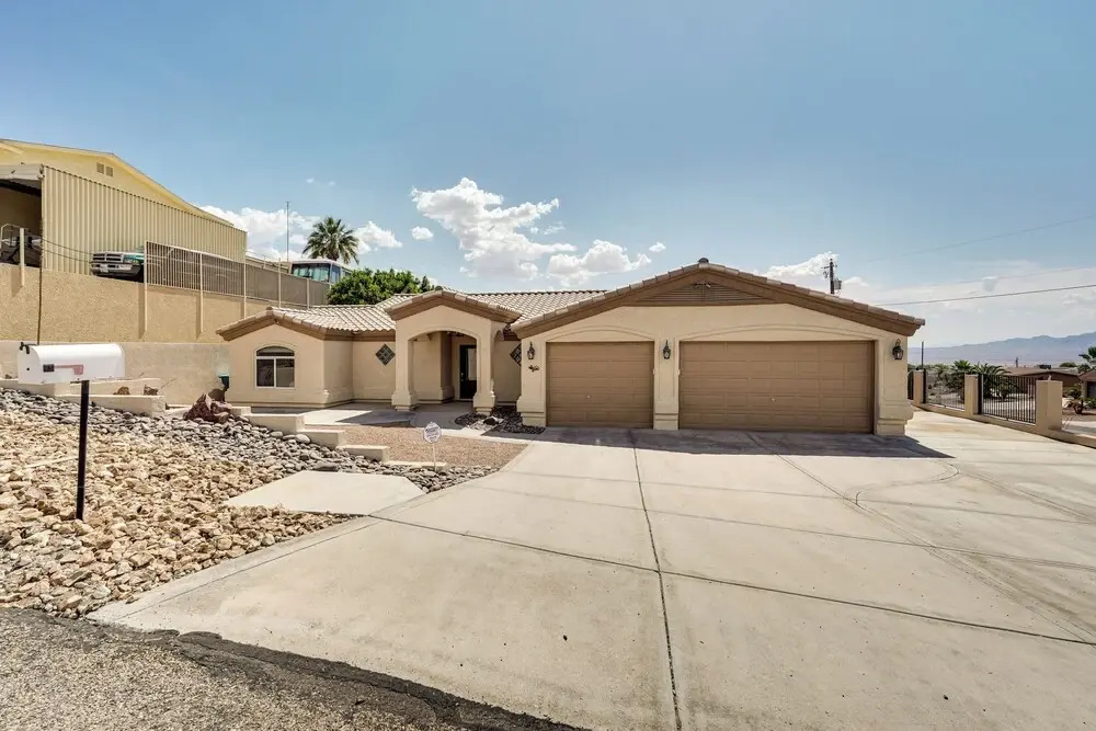 Pet Friendly w/ Private Pool: Lake Havasu Home!
