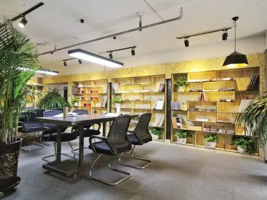 Back Street Boutique Hotel