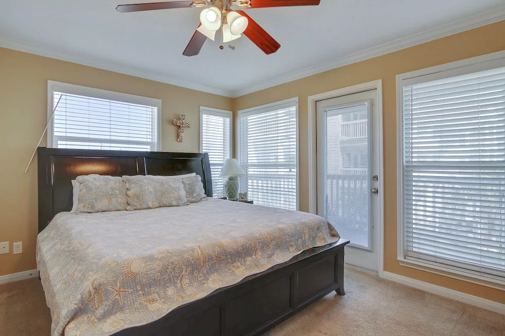 Seascape 1222 2 Bedrooms 2 Bathrooms Condo