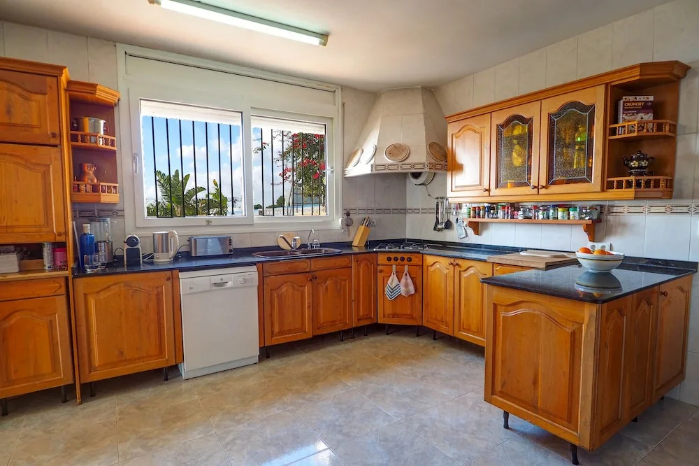 Property with amazing sea view and pool