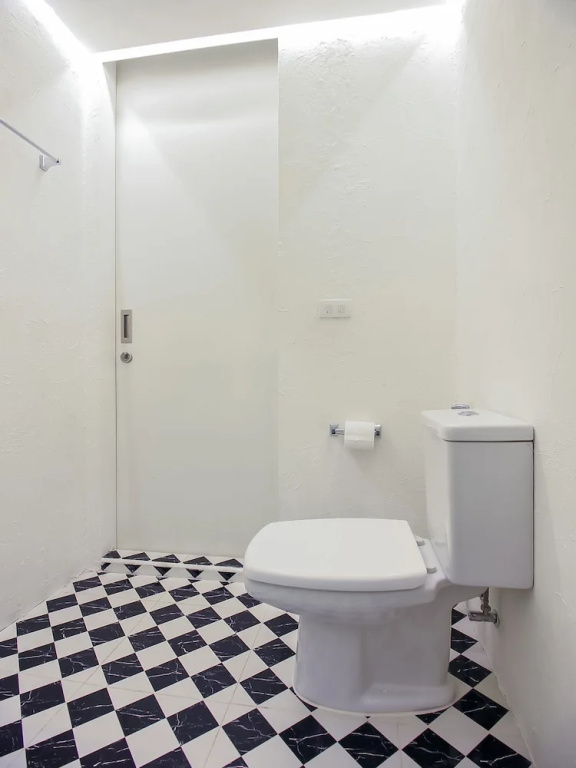 OYO 267 Chaba Poshtel