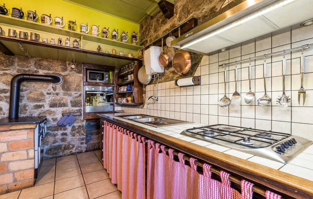 Nice Home in Lovran With 3 Bedrooms and Wifi