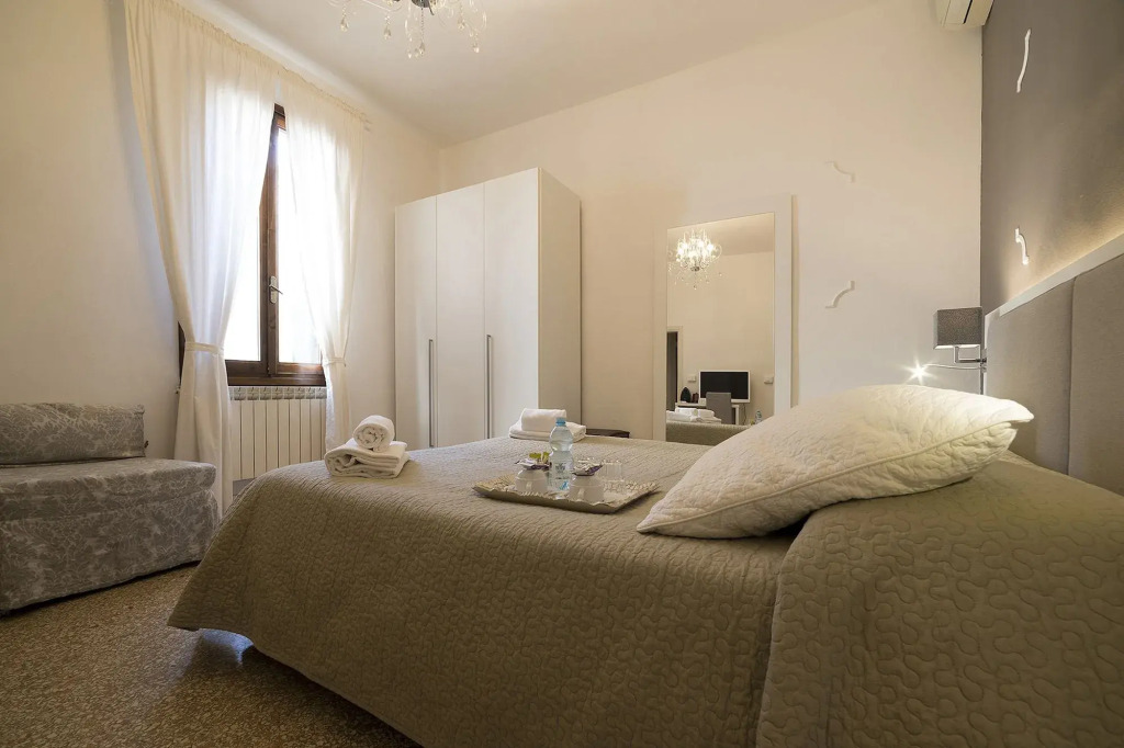 Al Portico Guest House