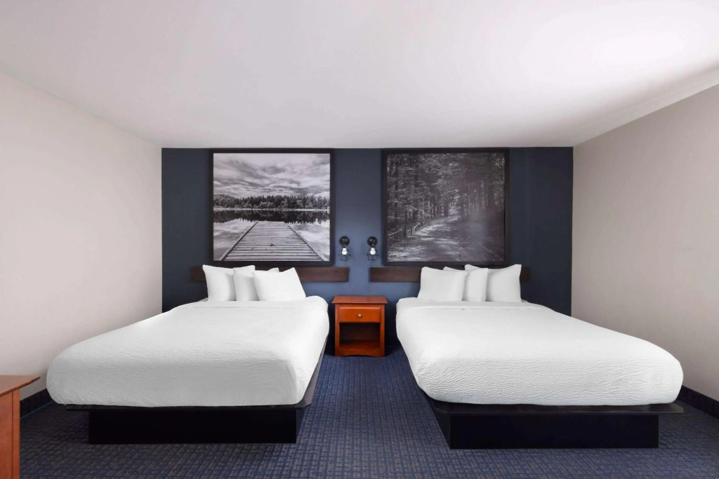 Super 8 by Wyndham Sainte Agathe Des Monts