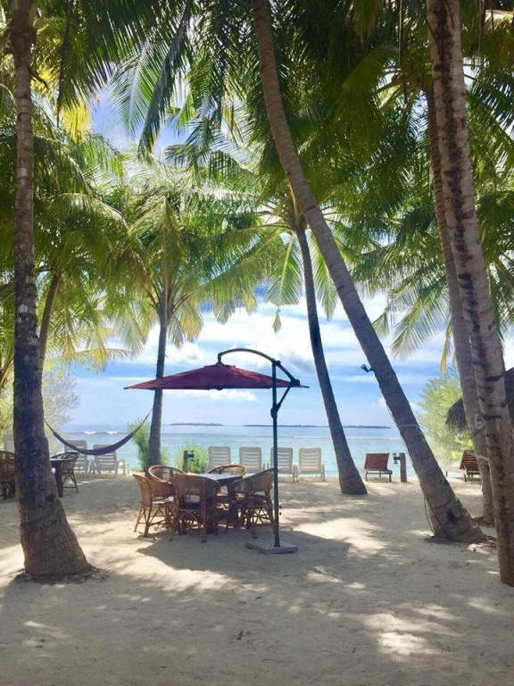 Vashafaru Inn