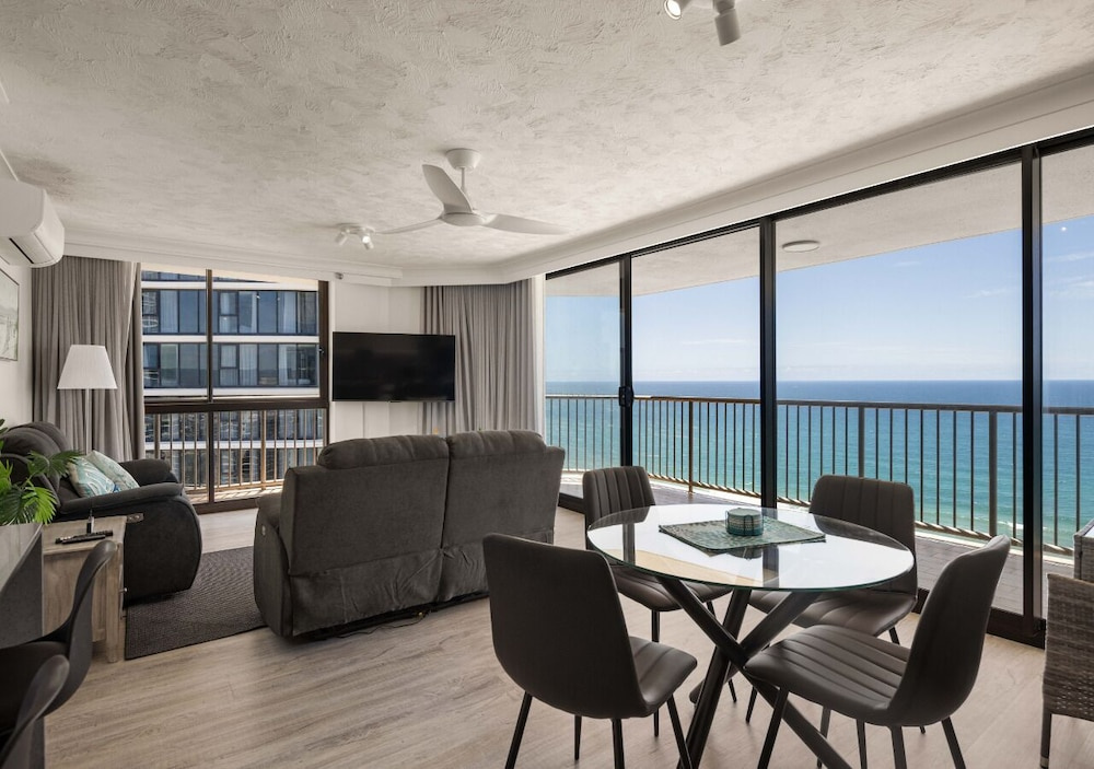 Level 26 - Pacific Horizon Retreat
