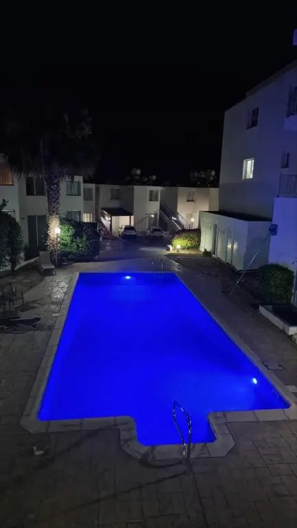 Sea view one bed apartment with pool in Peyia B7