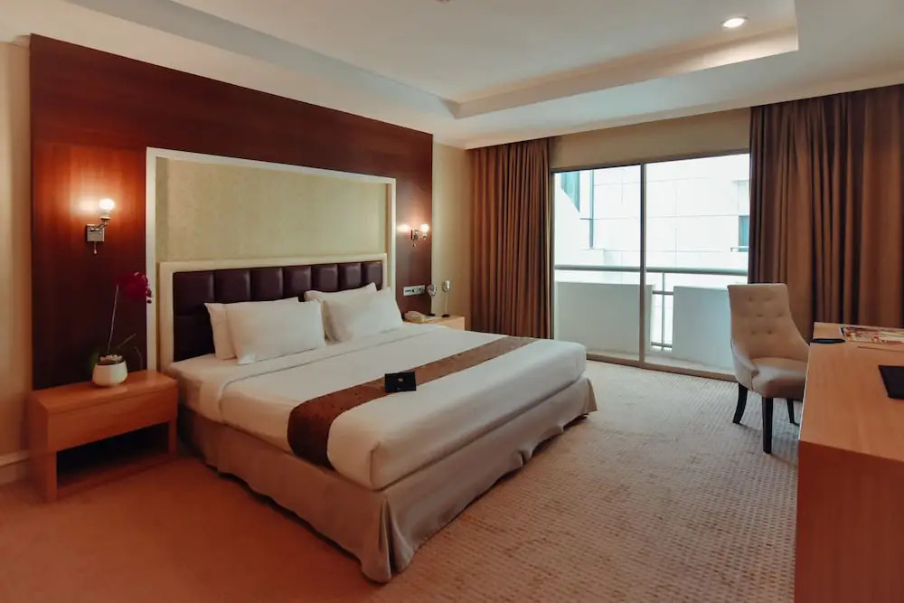 Horison Suites Surabaya