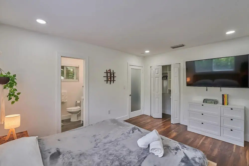 Sport Villa - Football Field Grill Games Pool, North Miami