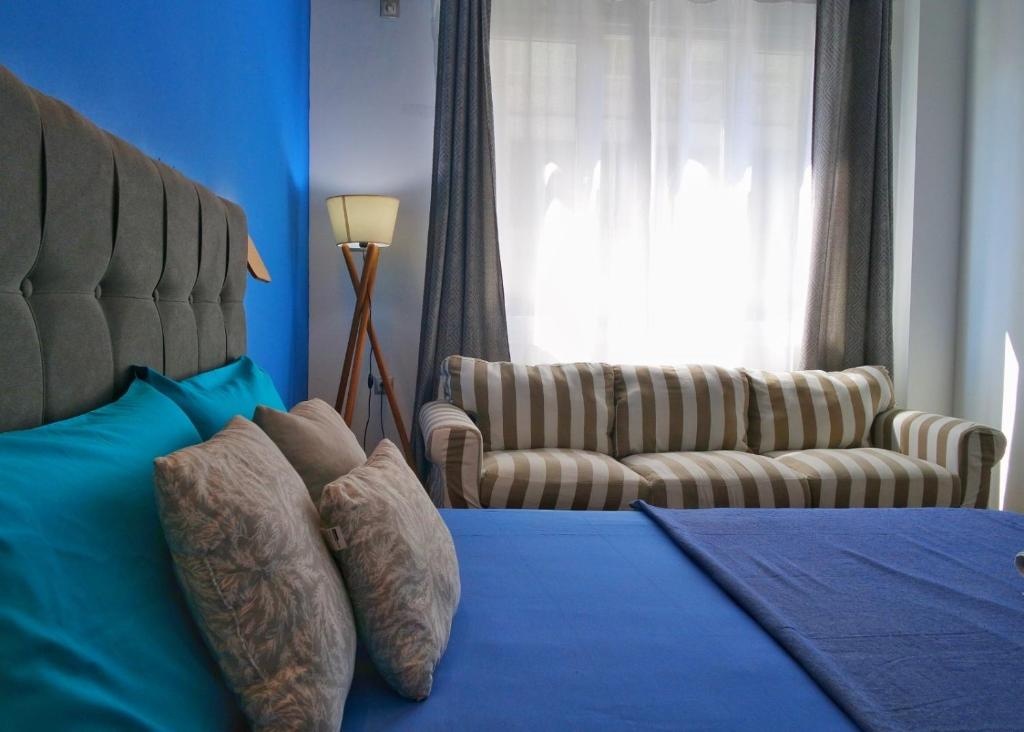 Royal Blue Grand Suite No 3