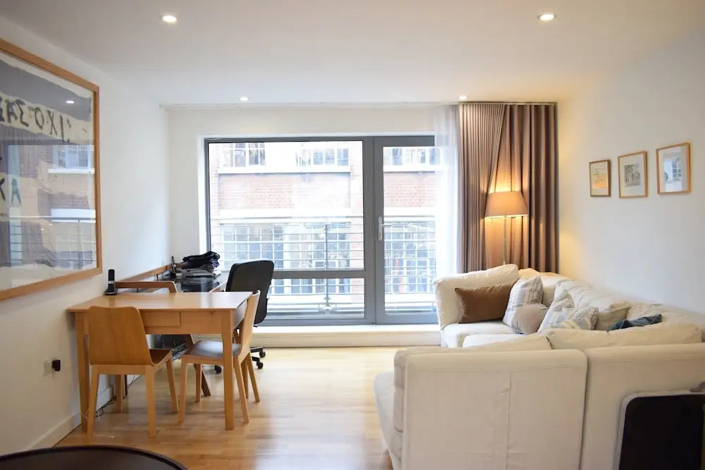 Modern 2 Bedroom Apartment In Old Street