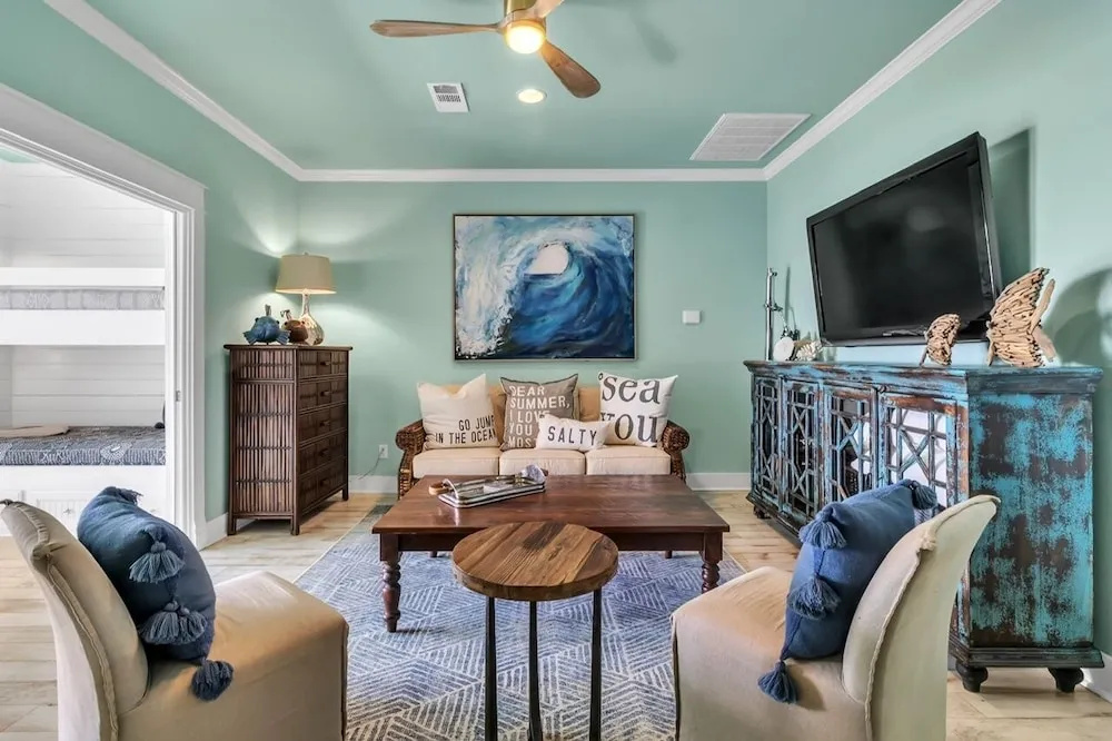 Trinidad Beauty 4 Bedroom Home by RedAwning