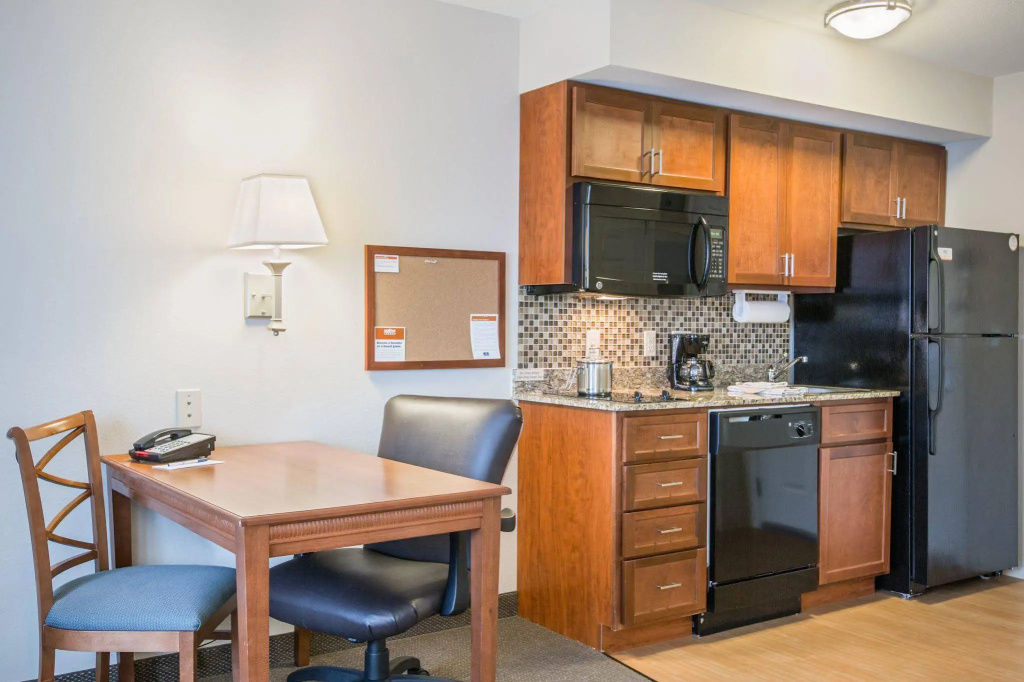 Candlewood Suites Pittsburgh-Cranberry by IHG