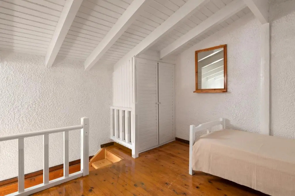 Elefteria Apts & Suites