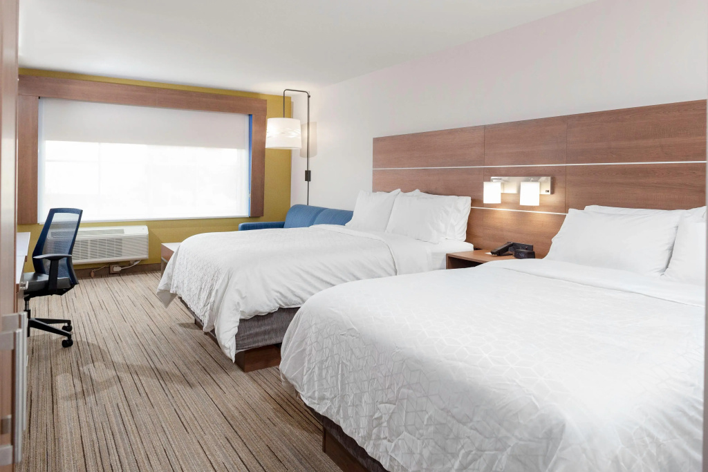 Holiday Inn Express & Suites Phoenix East - Gilbert by IHG
