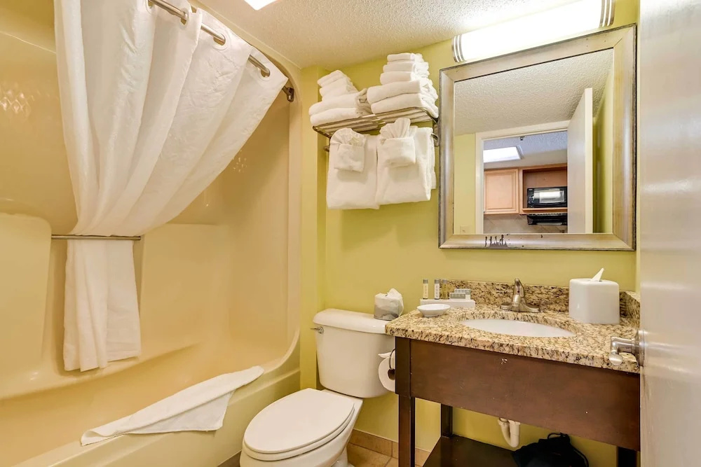 Oceanfront Myrtle Beach Condo w/ Resort Amenities!