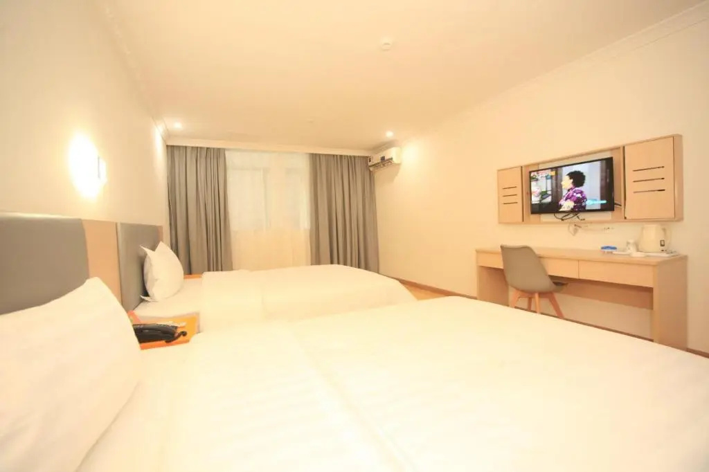 7Days Inn Foshan Pingzhou Jade Street East Gate Branch