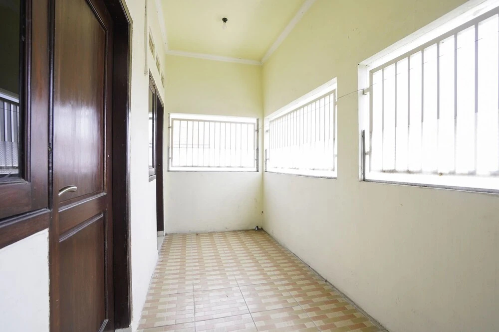 Madina Residence by OYO Rooms