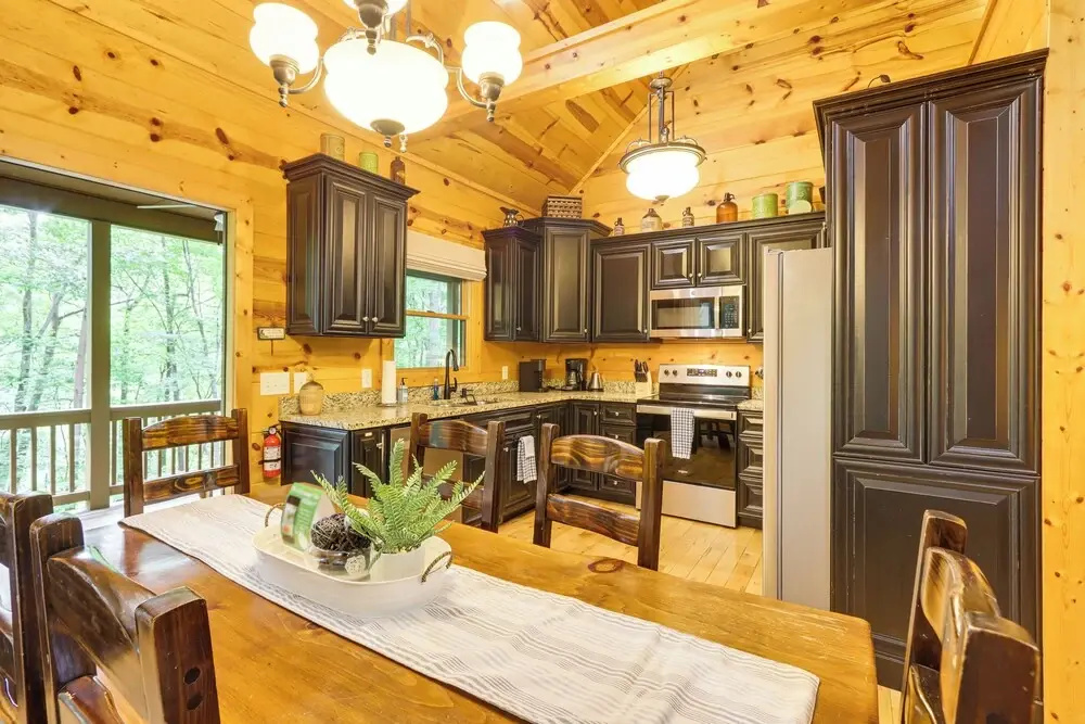 Lakeside Cabin: Game Room, Dock, Orchard, Wineries