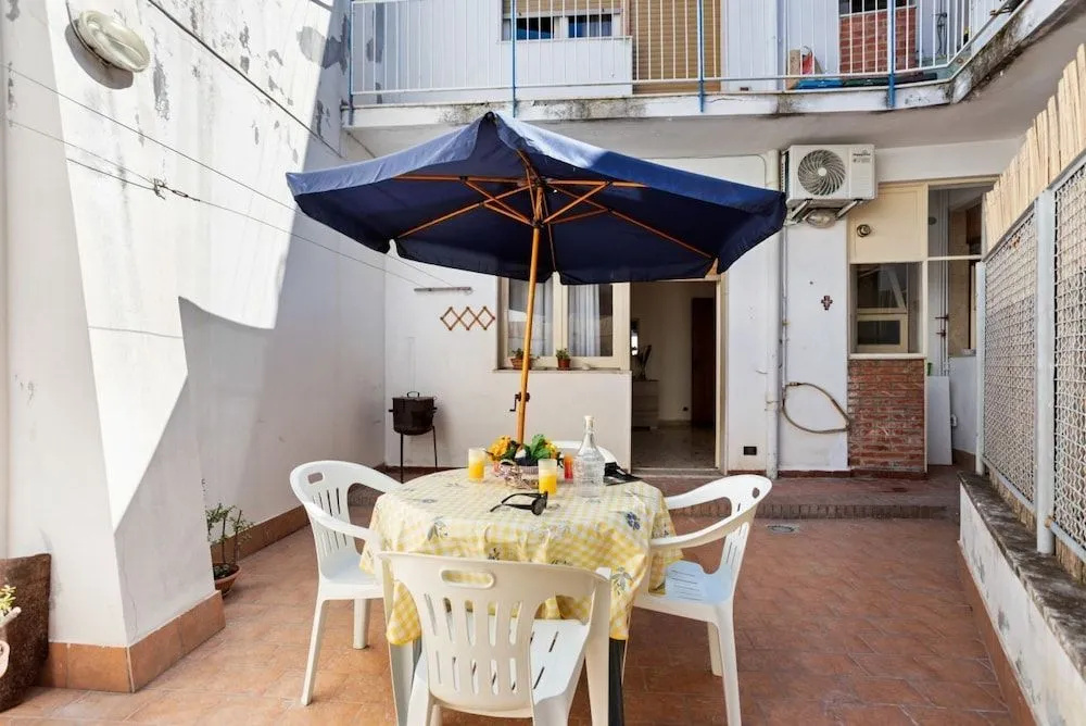 Tra il Centro e Il Mare Apartment con terrazzo