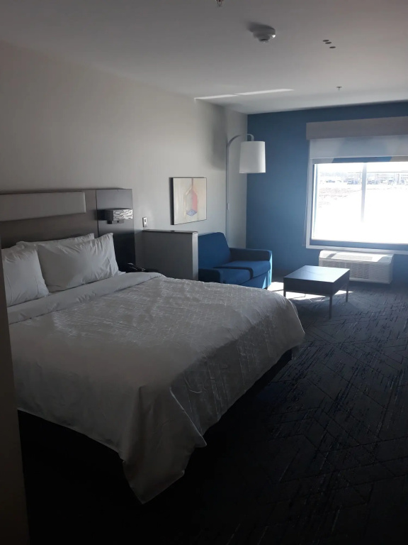 Holiday Inn Express & Suites Jackson by IHG